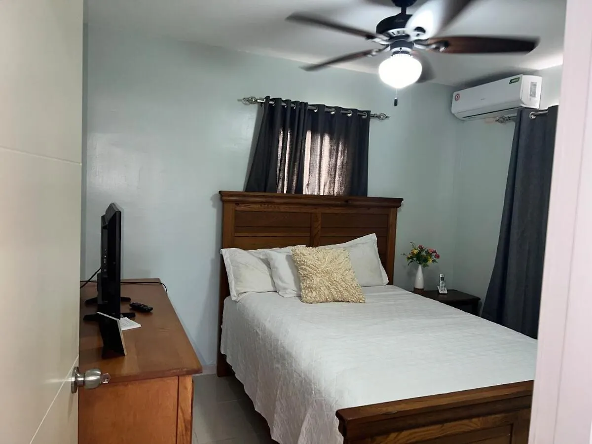 Tranquilo Apartamento De 3 Habitaciones Santo Domingo